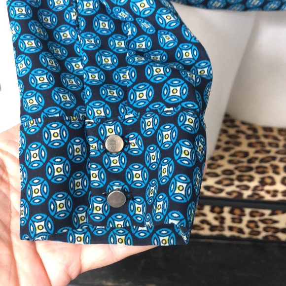 Forever 21 Wrap Style Medallion Print Career Top Blouse Shirt Sz S - Picture 4 of 11